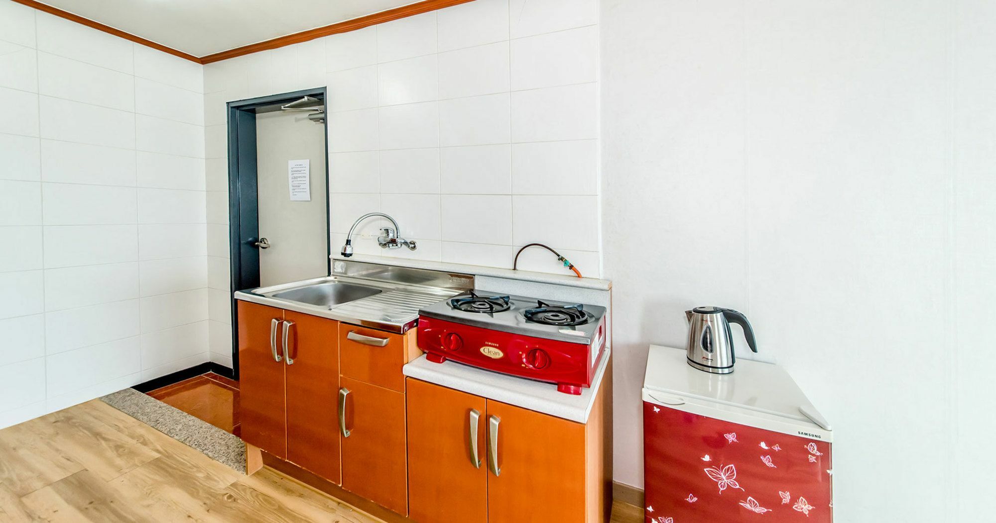 Sea Dragon Pension Согвипхо Экстерьер фото